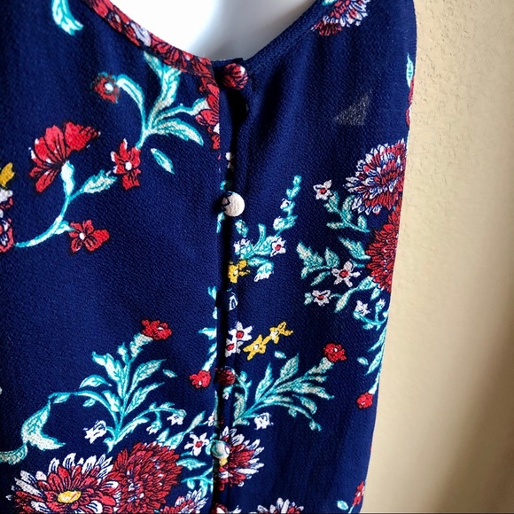 Blue Rain Floral button up sleeveless blouse - Picture 2 of 5
